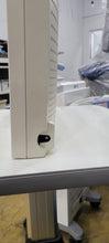 Cargar imagen en el visor de la galería, Venta mundial de (H-1) Monitor LCD táctil usado de arco en C mini Hologic Fluoroscan Insight 2