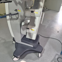 Cargar imagen en el visor de la galería, Used Carl Zeiss OPMI Pentero Surgical Microscope