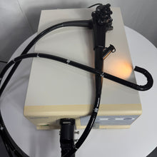 Cargar imagen en el visor de la galería, Venta de (I) Sistema de gastroscopio Olympus de 9 mm usado Olympus CV70 (CV60) y Olympus Gif-V70