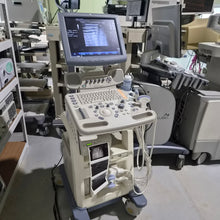 Cargar imagen en el visor de la galería, Unidad de ultrasonido GE Logiq P5 usada con sonda lineal y sonda convexa, envío a todo el mundo. Equipo médico.