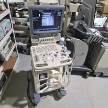 Cargar imagen en el visor de la galería, Unidad de ultrasonido GE Logiq P5 usada con sonda lineal y sonda convexa, envío a todo el mundo. Equipo médico.