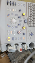 Cargar imagen en el visor de la galería, Dispositivo médico de ultrasonido Logiq 3 Expert de segunda mano, con transductor 3Probe 8L 3.5C 3S, de venta mundial.