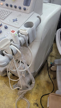 Cargar imagen en el visor de la galería, Dispositivo médico de ultrasonido Logiq 3 Expert de segunda mano, con transductor 3Probe 8L 3.5C 3S, de venta mundial.