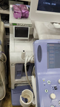 Cargar imagen en el visor de la galería, Venta mundial de Aloka Prosound Alpha10 Premier Ultrasound y 3 sondas convexas lineales vaginales usados