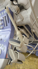 Cargar imagen en el visor de la galería, Venta mundial de Aloka Prosound Alpha10 Premier Ultrasound y 3 sondas convexas lineales vaginales usados