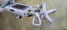 Cargar imagen en el visor de la galería, For Sale Karl Storz C mac monitor 8430ZX 2 blade Laryngoscope System
