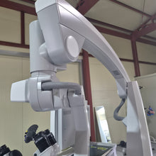 Cargar imagen en el visor de la galería, Used Carl Zeiss OPMI Pentero Surgical Microscope
