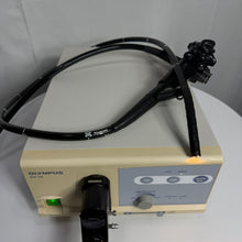 Cargar imagen en el visor de la galería, Venta de (I) Sistema de gastroscopio Olympus de 9 mm usado Olympus CV70 (CV60) y Olympus Gif-V70
