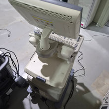 Cargar imagen en el visor de la galería, Unidad de ultrasonido GE Logiq P5 usada con sonda lineal y sonda convexa, envío a todo el mundo. Equipo médico.
