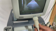 Cargar y reproducir el video en el visor de la galería, Worldwide Shipped 2,400$ Used Medison Accuvix XQ 3D Ultrasound With Cardiac Linear Convex 3Probes
