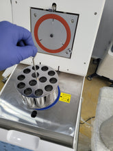 Load image into Gallery viewer, [World Wide-Selling] ($ USD) (2020 Year) Used Apoza AD7 Mini 2.8L Dental Autoclave
