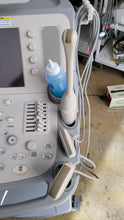 Cargar imagen en el visor de la galería, Venta mundial de ecógrafo Toshiba Aplio MX de segunda mano con 3 sondas, convexo, lineal, vaginal
